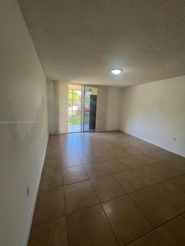 8333 Lake Dr 101, Doral, FL 33166