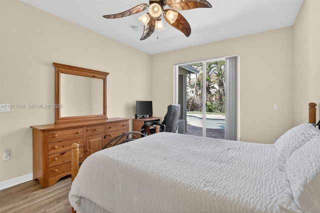 19151 N Hibiscus St, Weston, FL 33332