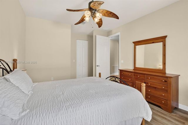 19151 N Hibiscus St, Weston, FL 33332