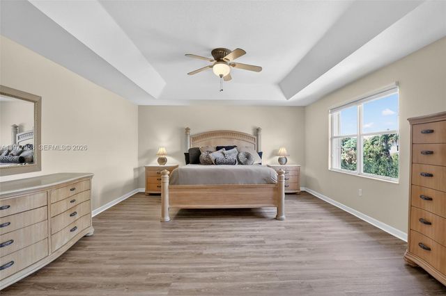 19151 N Hibiscus St, Weston, FL 33332