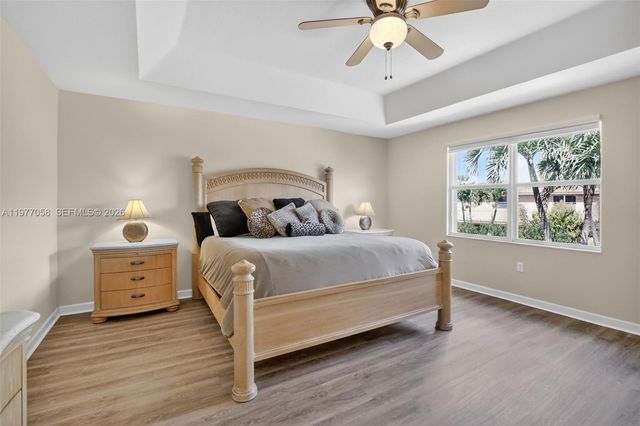 19151 N Hibiscus St, Weston, FL 33332