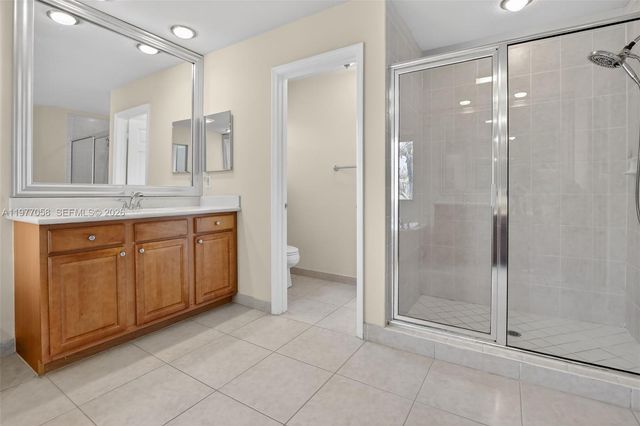 19151 N Hibiscus St, Weston, FL 33332