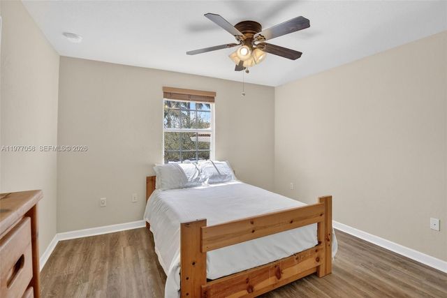 19151 N Hibiscus St, Weston, FL 33332