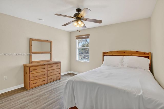 19151 N Hibiscus St, Weston, FL 33332