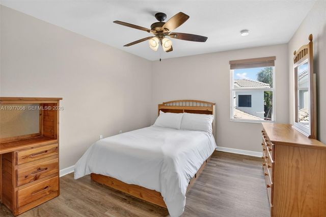 19151 N Hibiscus St, Weston, FL 33332