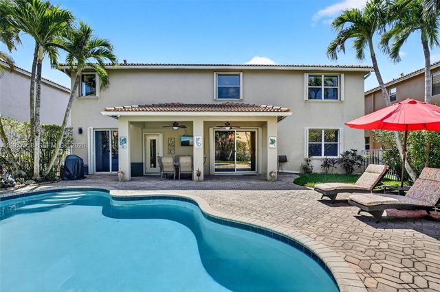 19151 N Hibiscus St, Weston, FL 33332