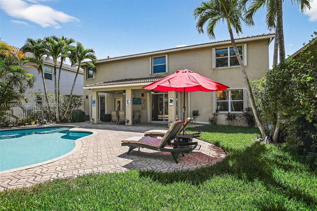 19151 N Hibiscus St, Weston, FL 33332