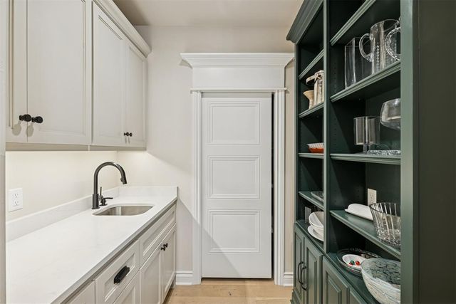 5541 Cottontail Lane, Edmond, OK 73025