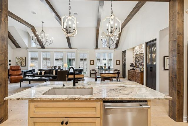 5541 Cottontail Lane, Edmond, OK 73025