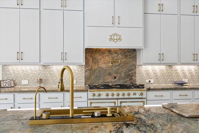 3002 Joshua Tree Lane, Manvel, TX 77578