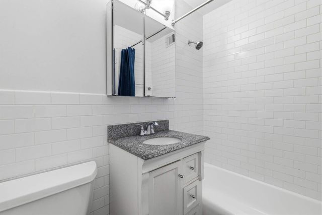 201 E 25th St Apt 14K, New York City, NY 10010