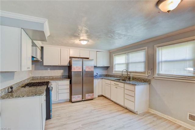1023 43rd ST, Newport News, VA 23607