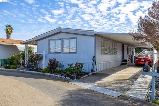 1438 Buckingham Way, Hayward, CA 94544