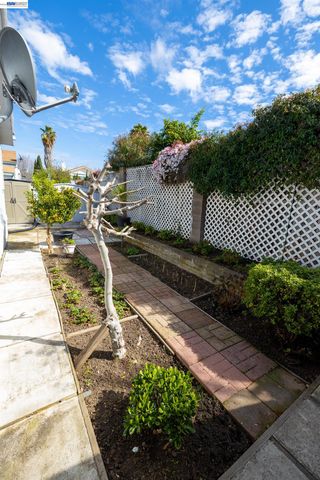 1438 Buckingham Way, Hayward, CA 94544