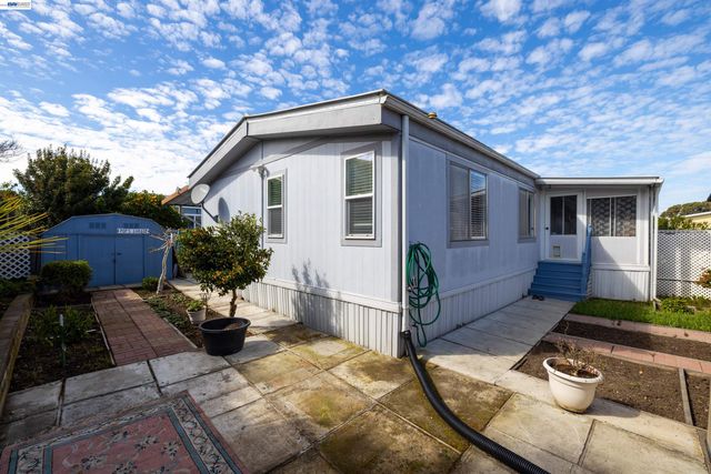 1438 Buckingham Way, Hayward, CA 94544