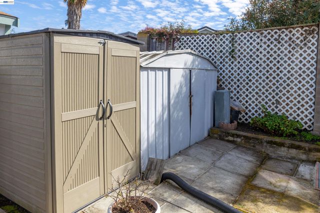 1438 Buckingham Way, Hayward, CA 94544