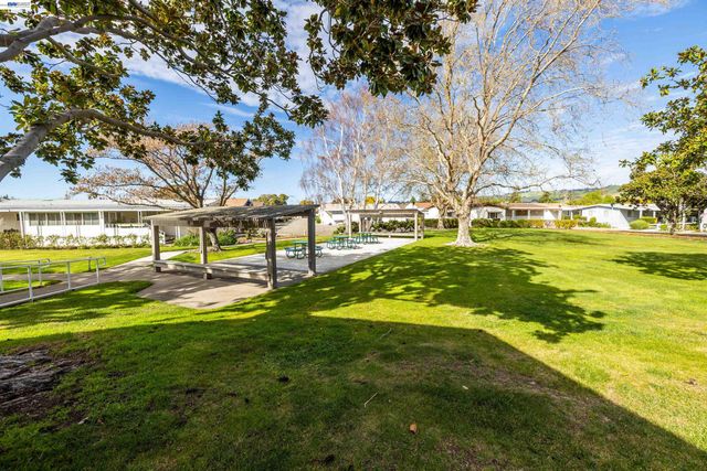 1438 Buckingham Way, Hayward, CA 94544