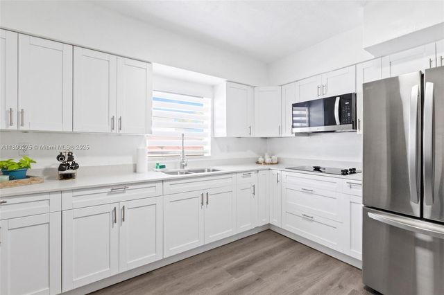 6355 SW 30th St, Miami, FL 33155