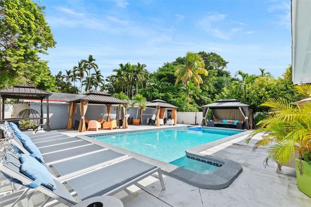 6355 SW 30th St, Miami, FL 33155