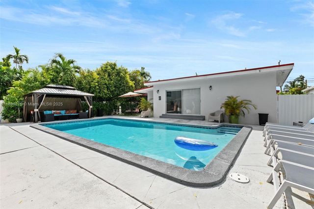 6355 SW 30th St, Miami, FL 33155