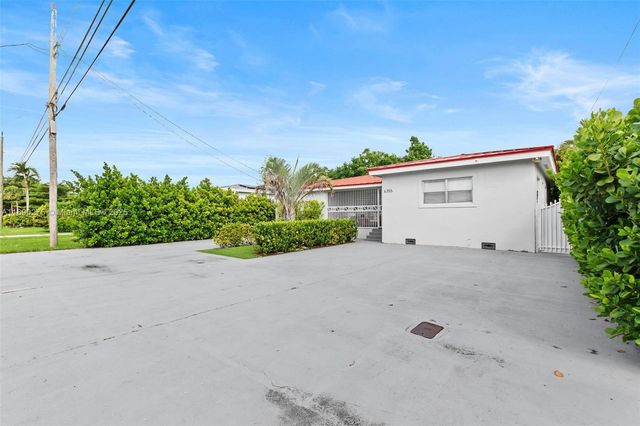 6355 SW 30th St, Miami, FL 33155