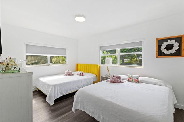 6355 SW 30th St, Miami, FL 33155