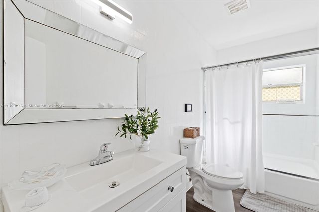 6355 SW 30th St, Miami, FL 33155