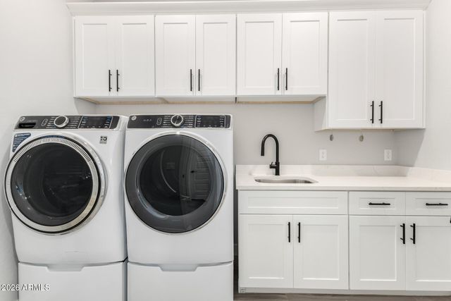 667 W PATRICK Place, San Tan Valley, AZ 85143