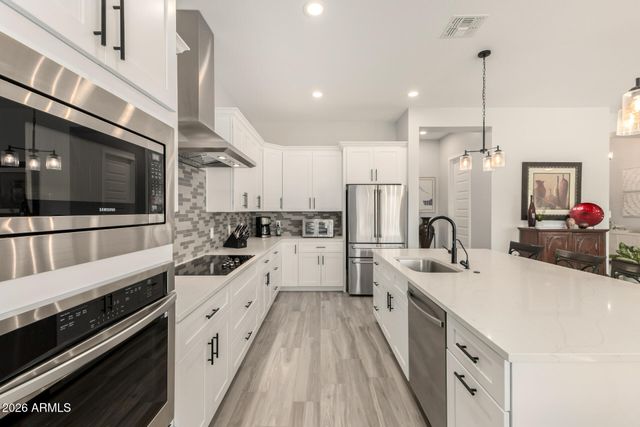 667 W PATRICK Place, San Tan Valley, AZ 85143