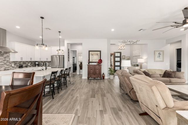 667 W PATRICK Place, San Tan Valley, AZ 85143