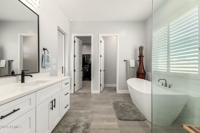 667 W PATRICK Place, San Tan Valley, AZ 85143