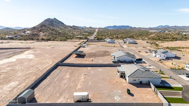 667 W PATRICK Place, San Tan Valley, AZ 85143