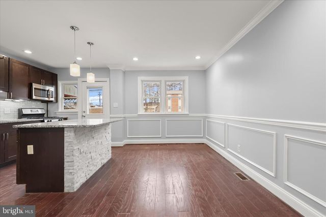 312 LEEANNE RD, Essex, MD 21221