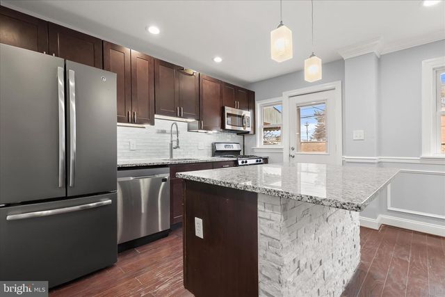 312 LEEANNE RD, Essex, MD 21221