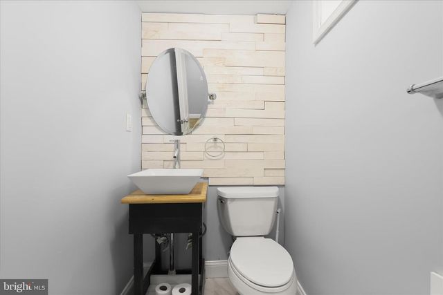 312 LEEANNE RD, Essex, MD 21221