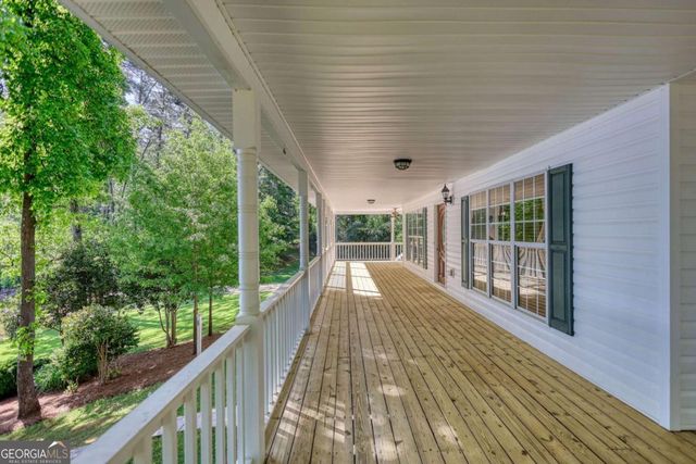 255 Old Hardy Farm Road, Jackson, GA 30233