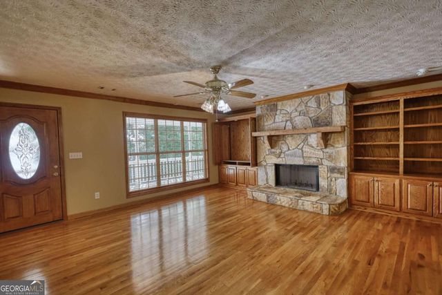 255 Old Hardy Farm Road, Jackson, GA 30233