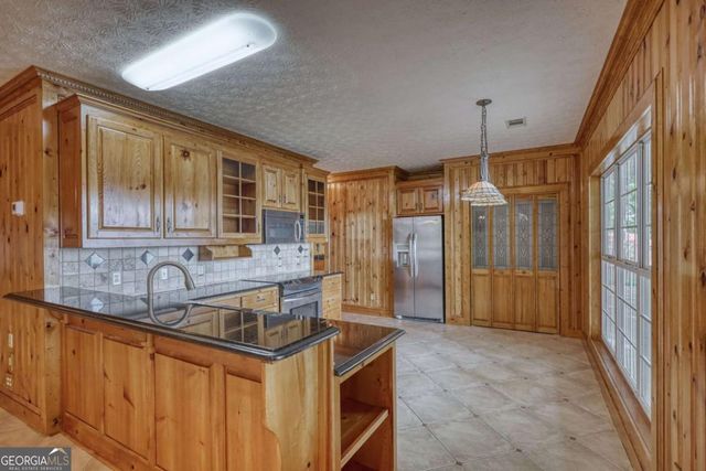 255 Old Hardy Farm Road, Jackson, GA 30233