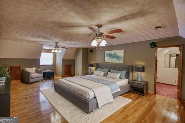 255 Old Hardy Farm Road, Jackson, GA 30233
