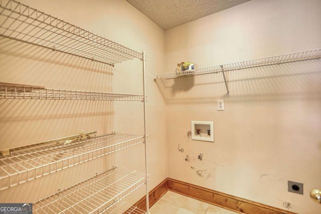 255 Old Hardy Farm Road, Jackson, GA 30233