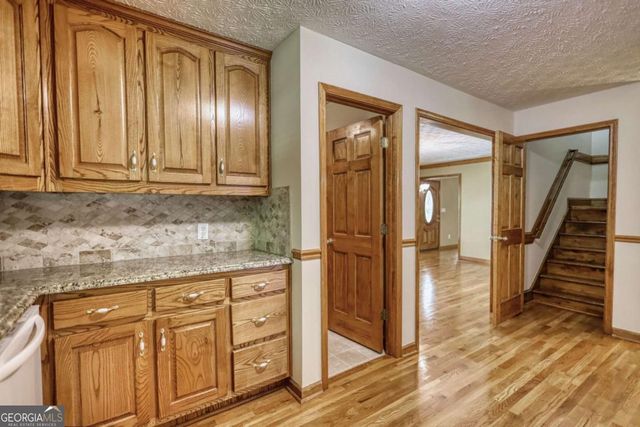 255 Old Hardy Farm Road, Jackson, GA 30233