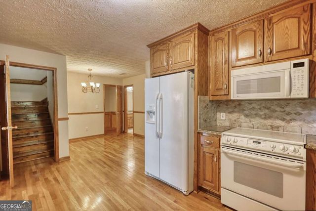 255 Old Hardy Farm Road, Jackson, GA 30233
