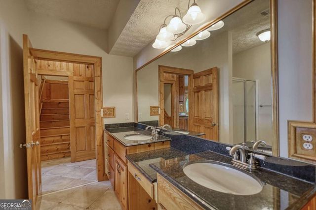 255 Old Hardy Farm Road, Jackson, GA 30233