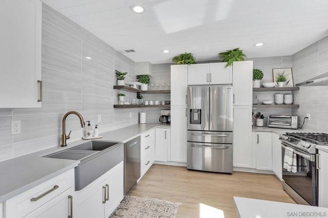 50 Montego Ct, Coronado, CA 92118