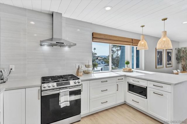 50 Montego Ct, Coronado, CA 92118