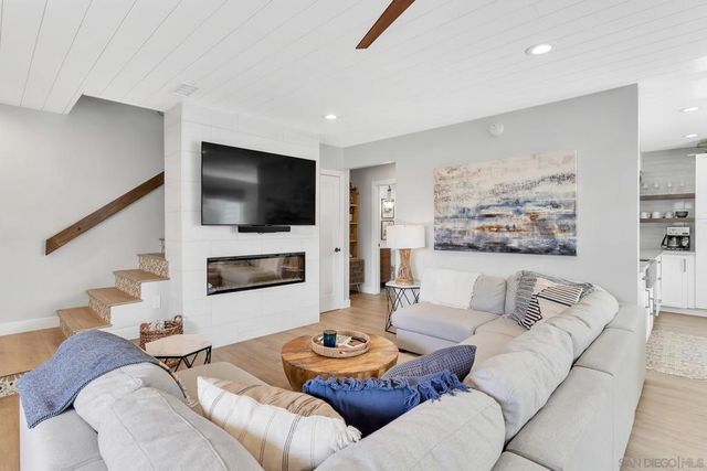 50 Montego Ct, Coronado, CA 92118