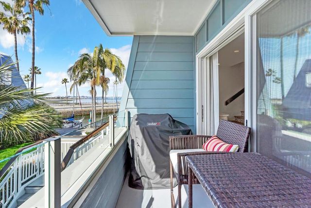 50 Montego Ct, Coronado, CA 92118