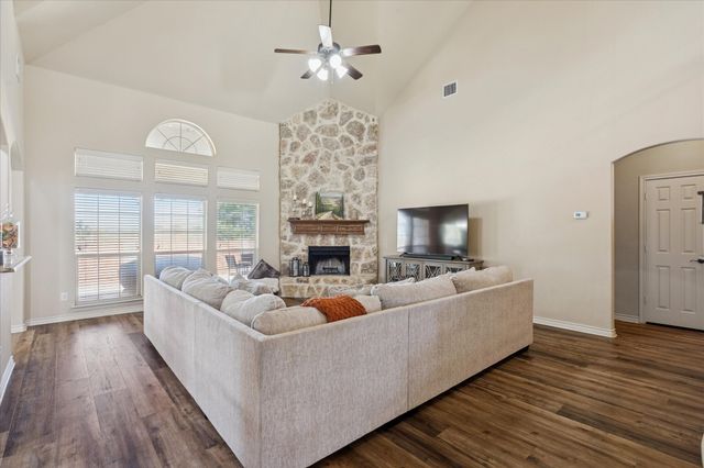 2228 Bald Eagle Way, Grand Prairie, TX 75052