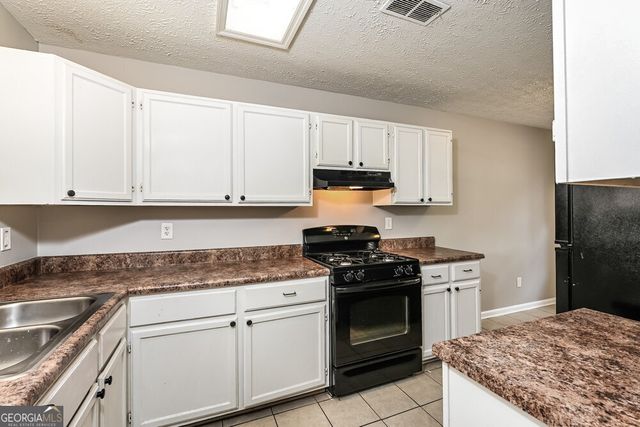 2085 Corners Circle Trace, Lithonia, GA 30058