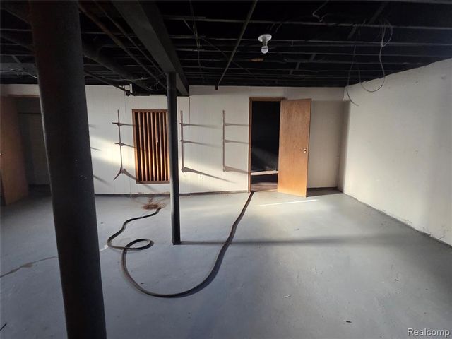 5274 Nottingham Road, Detroit, MI 48224